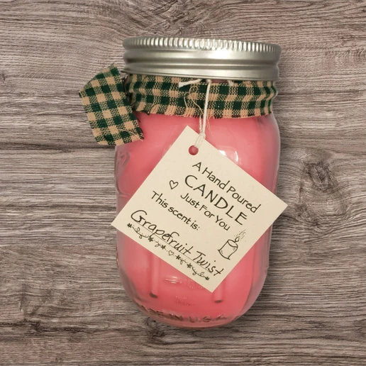 Hand poured Soy Wax Candle with Grapefruit Twist Fragrance.
