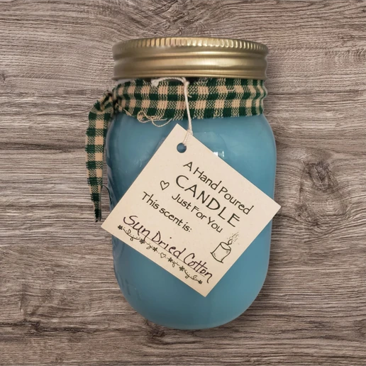 Hand poured Soy Wax Candle with Sun Dried Cotton Fragrance.